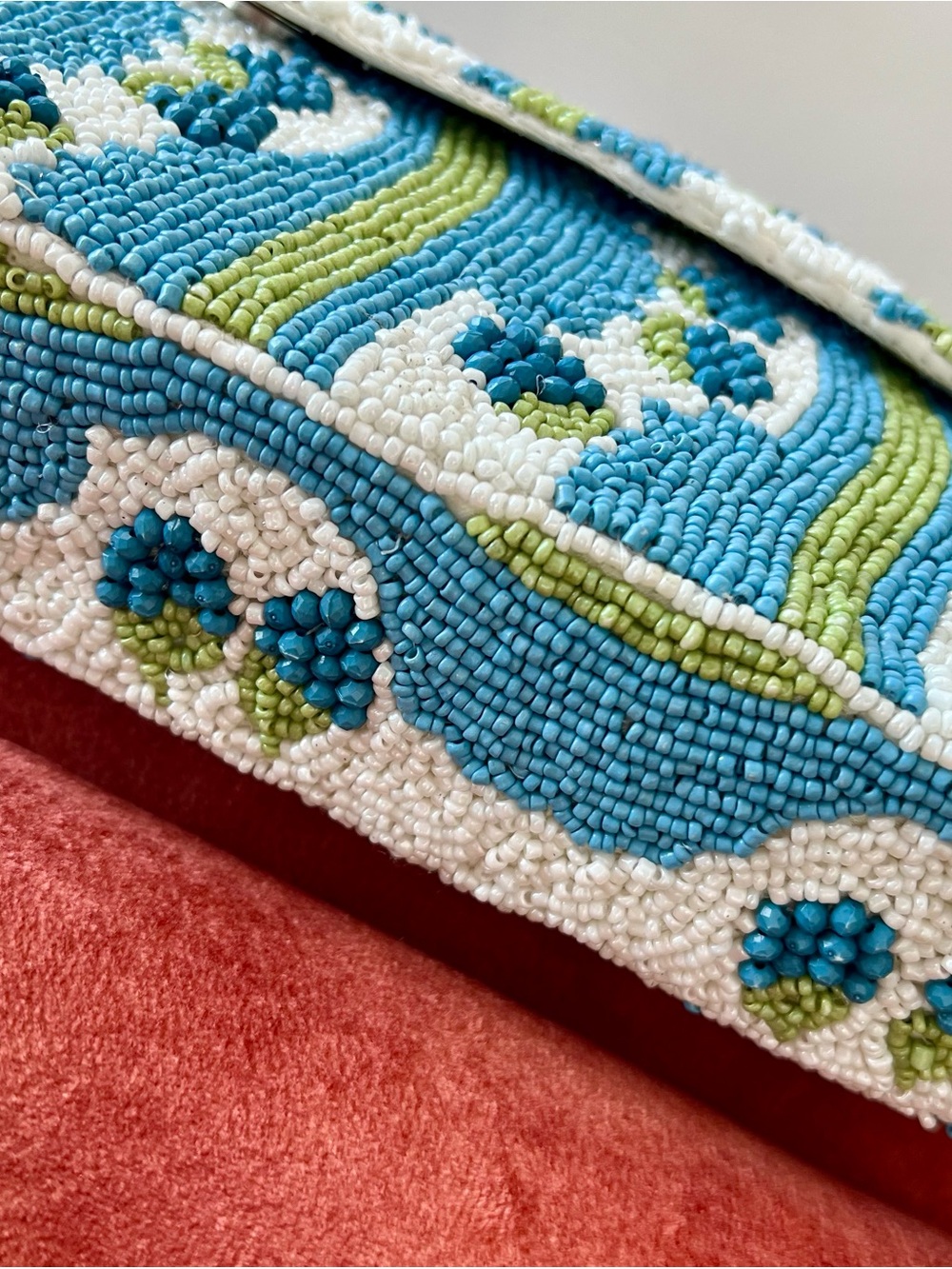 NWT Viral Blackberry Blueberry Beaded Blue & Green Shoulder Bag - Picture 8 of 11